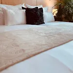 Plaza 호텔 3*