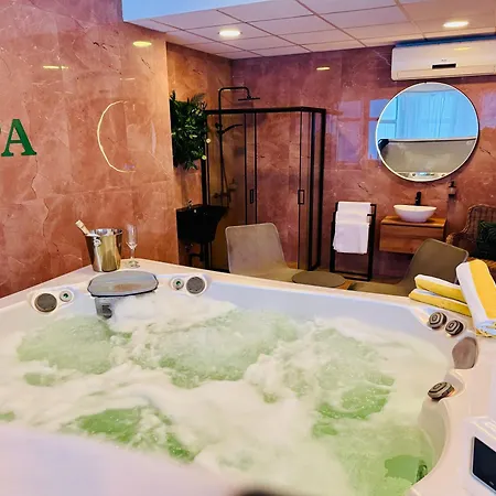 Plaza Hotel Jula