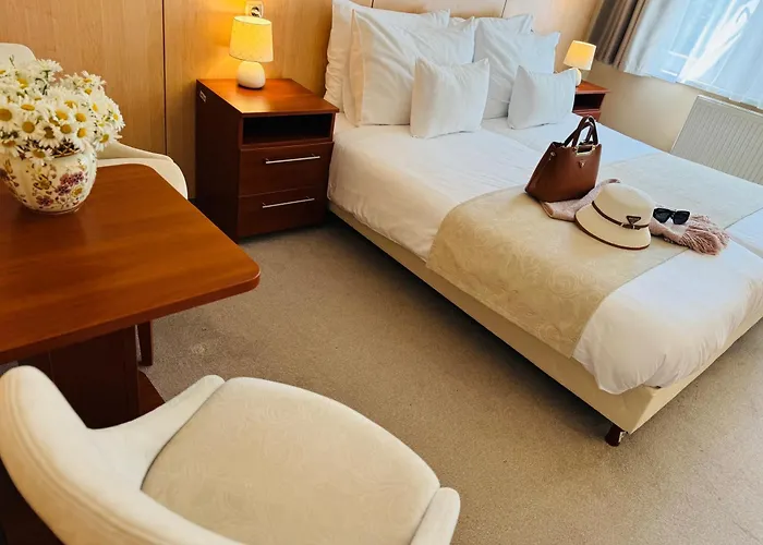 Hotell Plaza Gyula